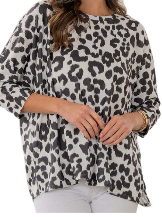 Black & White Cheetah 3/4 Sleeve Top