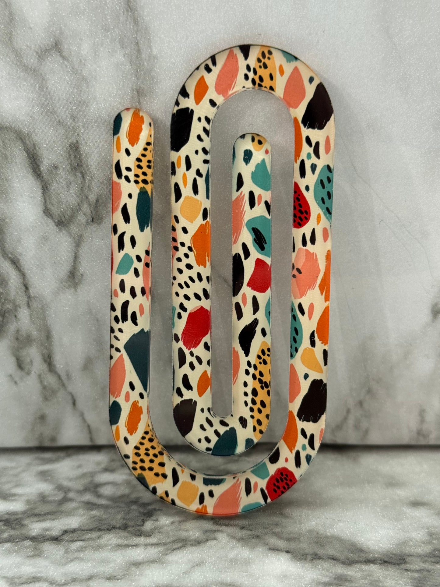 Jumbo Paperclip - Abstract