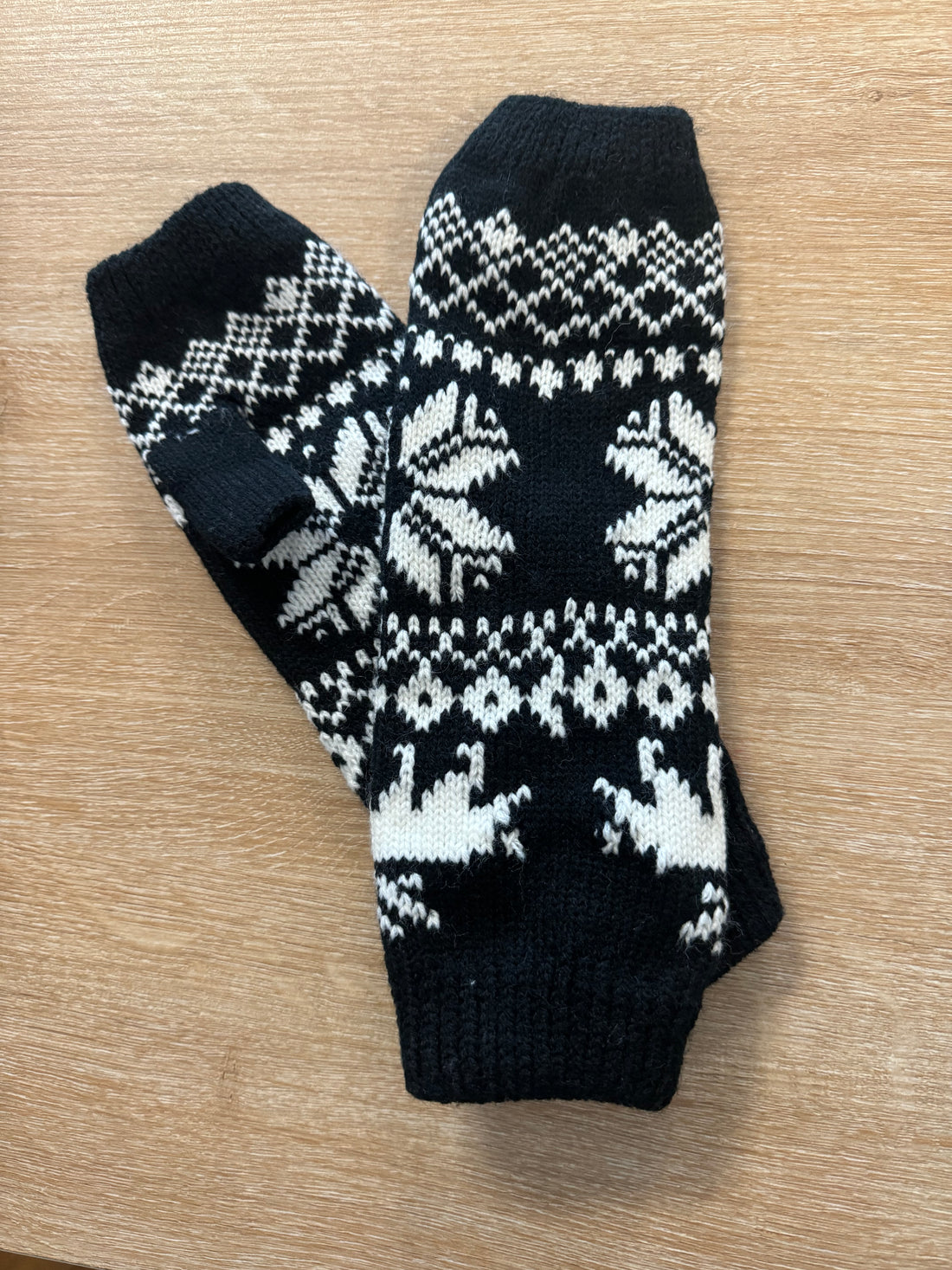 Fingerless Gloves - Black & White